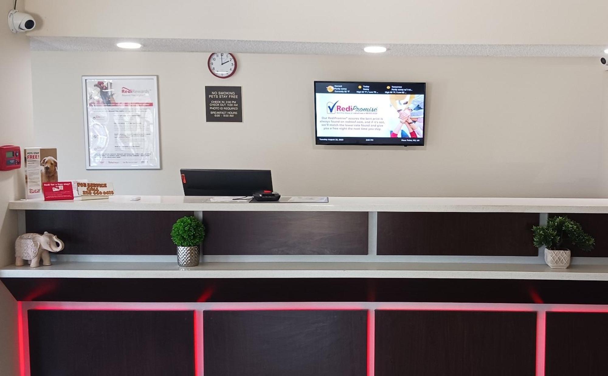Red Roof Inn Мос Пойнт Екстериор снимка