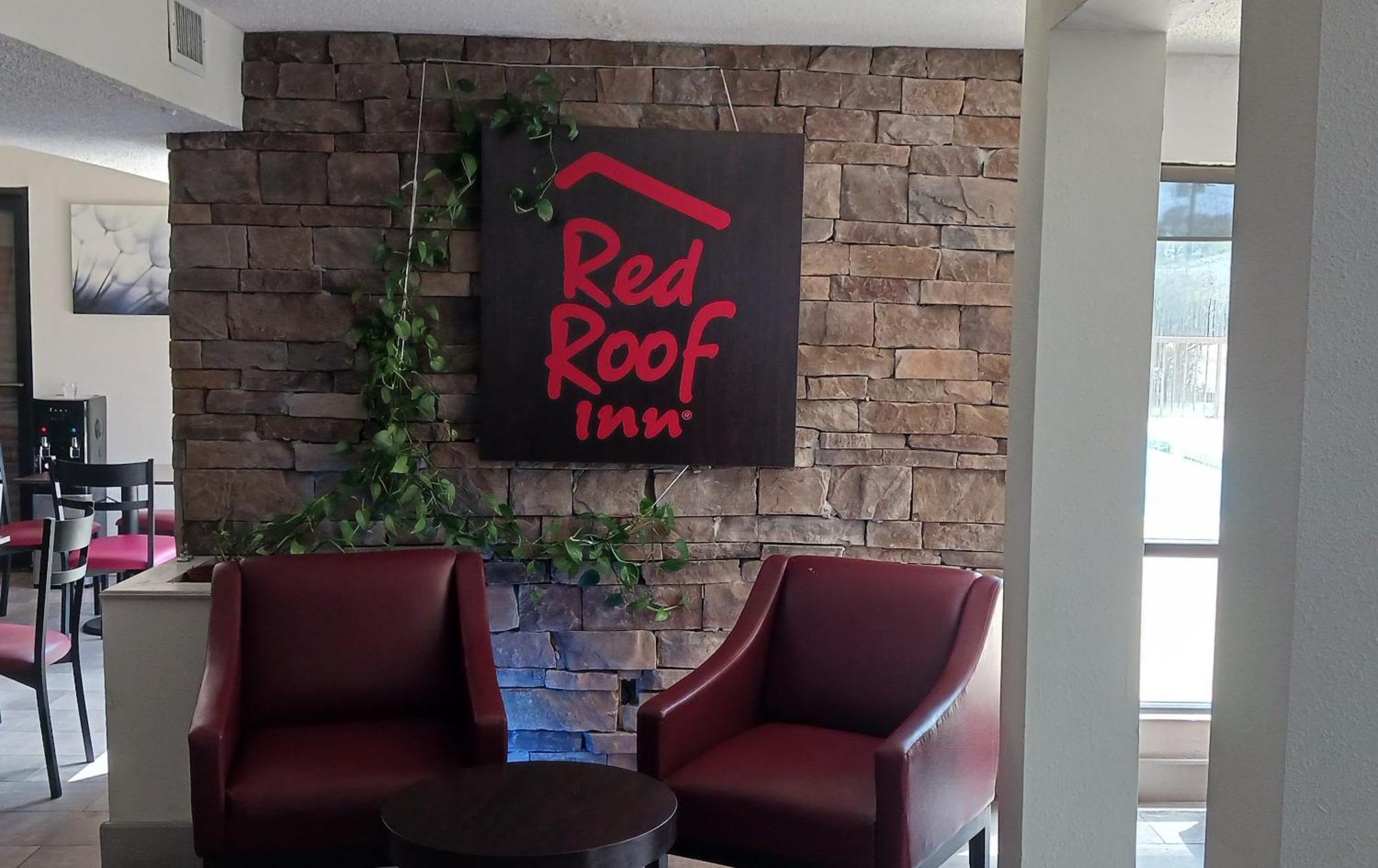 Red Roof Inn Мос Пойнт Екстериор снимка