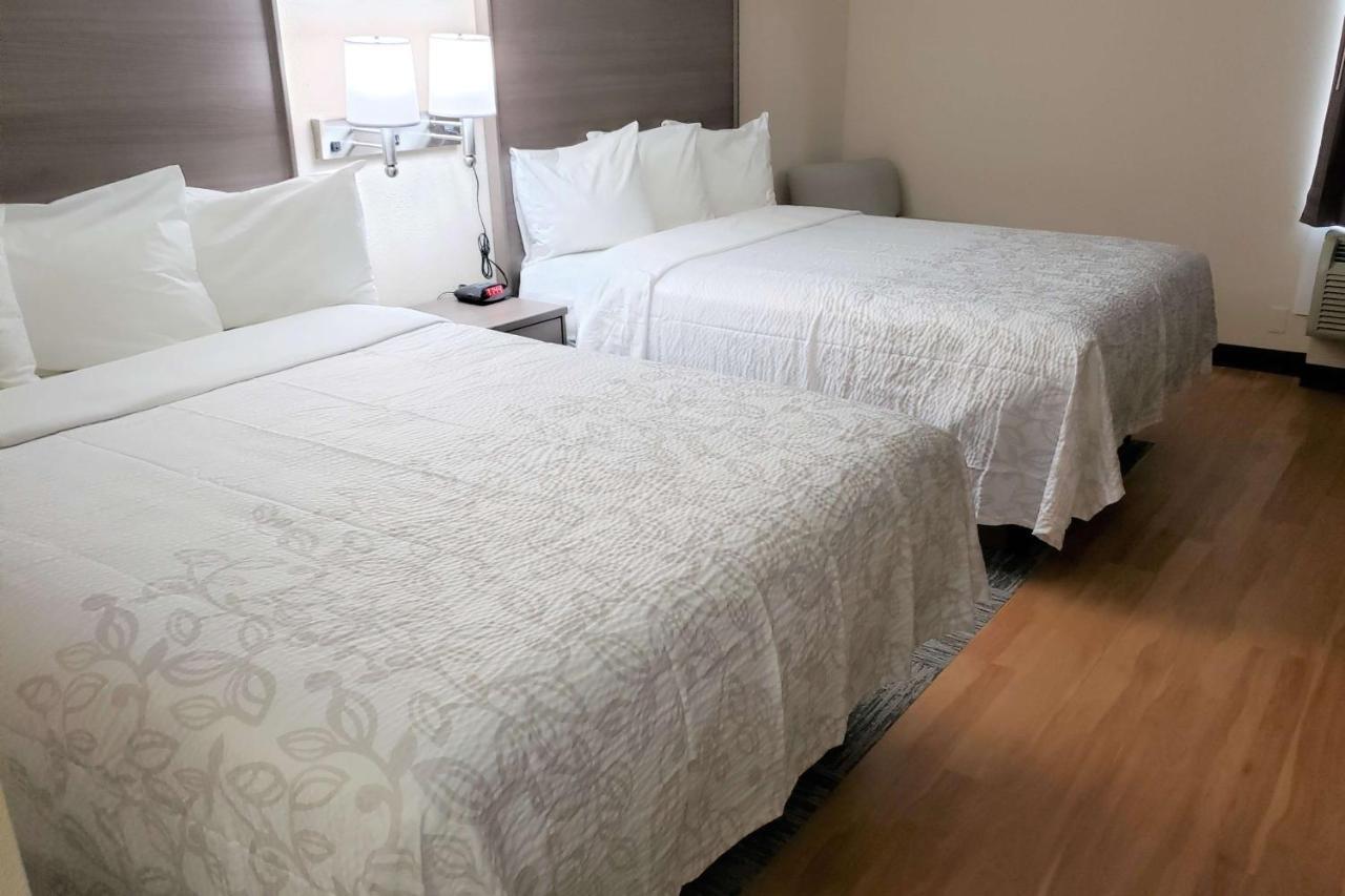Red Roof Inn Мос Пойнт Екстериор снимка